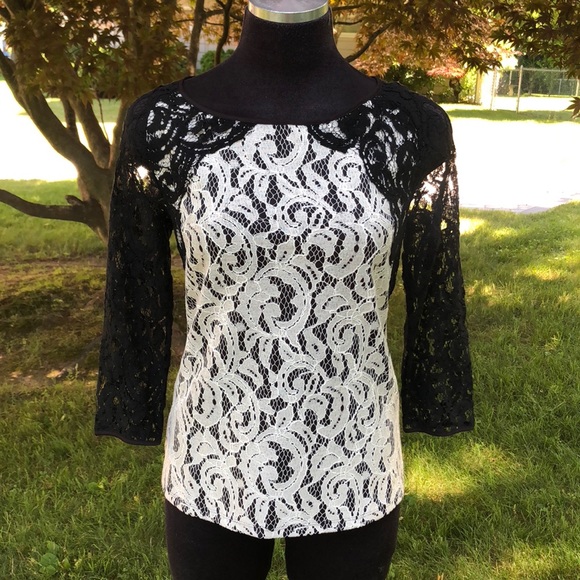 Ann Taylor black&white lace top EUC!! - Picture 6 of 8